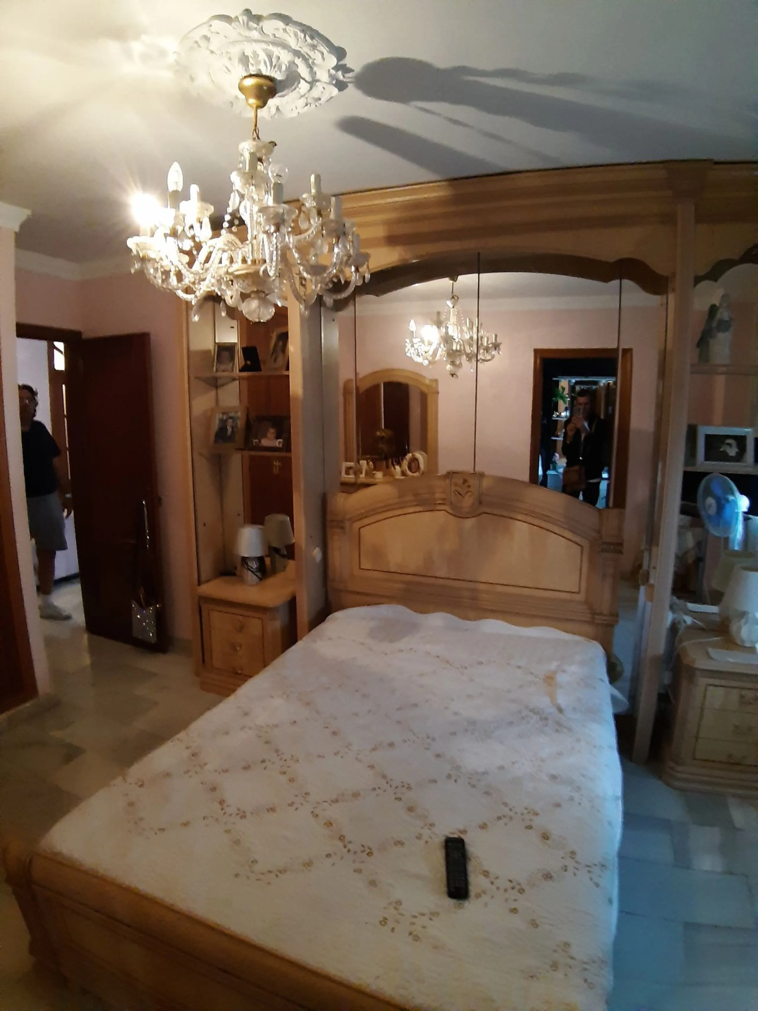 Very spacious house in Las Lagunas in perfect condition, ready to move into.