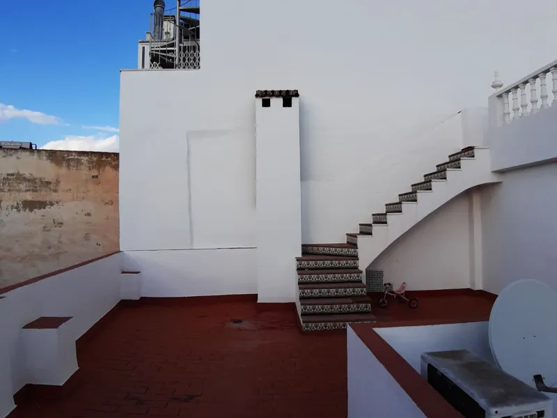 Very spacious house in Las Lagunas in perfect condition, ready to move into.