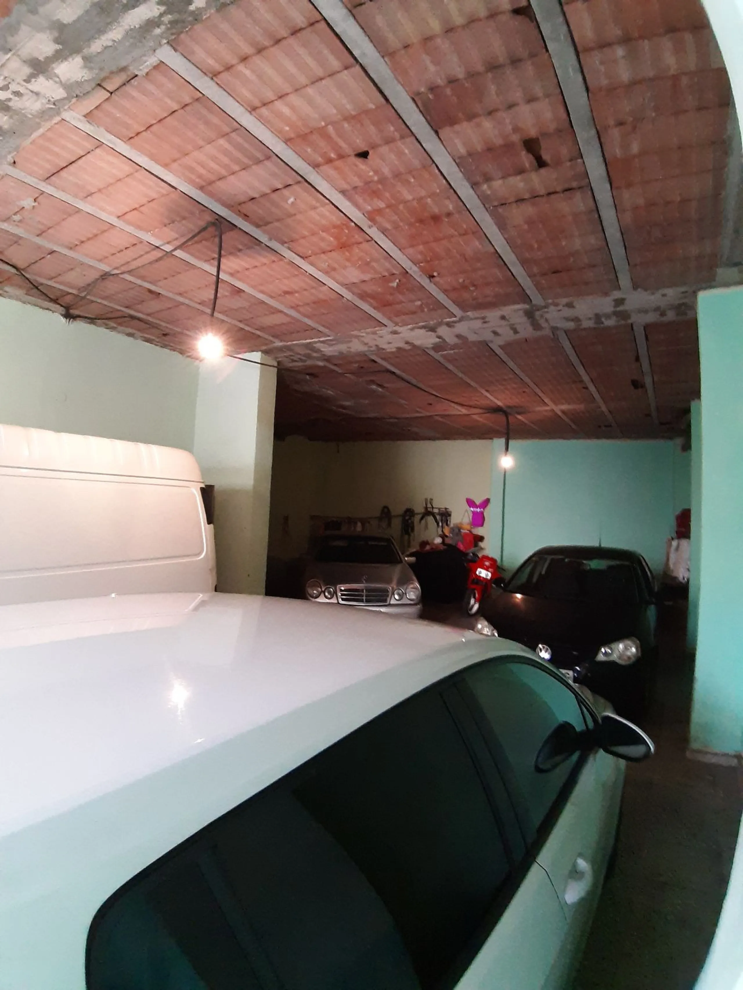 Very spacious house in Las Lagunas in perfect condition, ready to move into.
