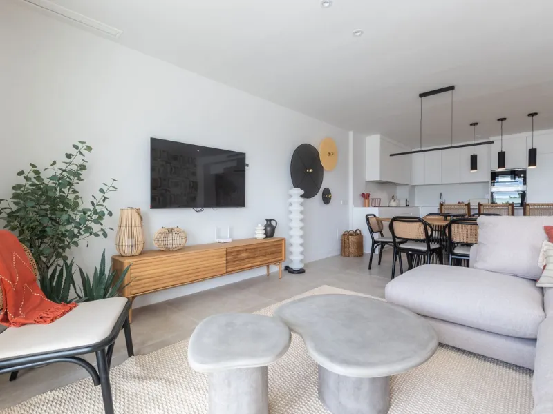 Innovative project located in Mijas de Costa in Malaga, famous for its golf courses. EDEN is an excellent development that combines the vision of a modern residential area and nature in one. The architecture is perfectly integrated into the landscape than
