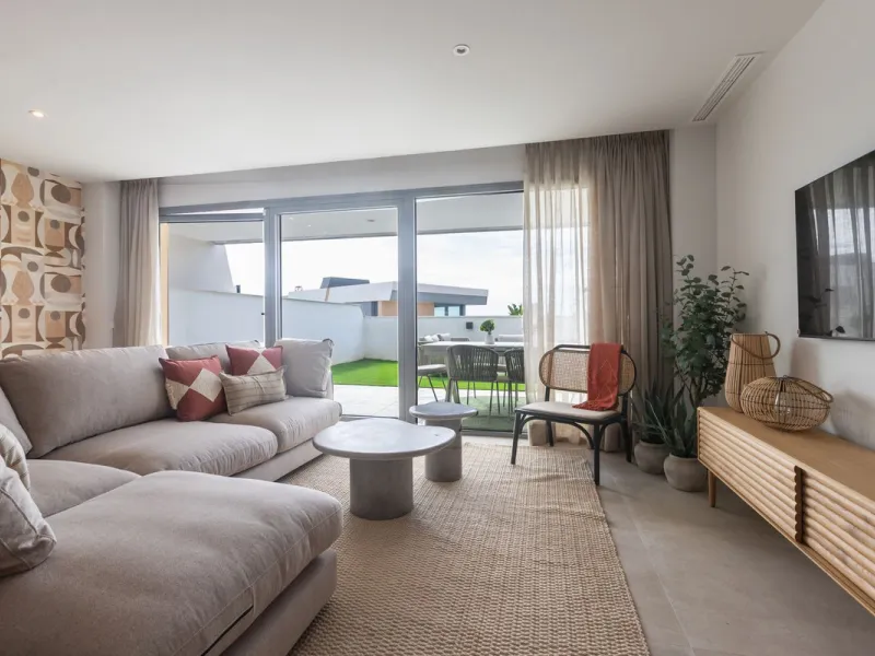 Innovative project located in Mijas de Costa in Malaga, famous for its golf courses. EDEN is an excellent development that combines the vision of a modern residential area and nature in one. The architecture is perfectly integrated into the landscape than