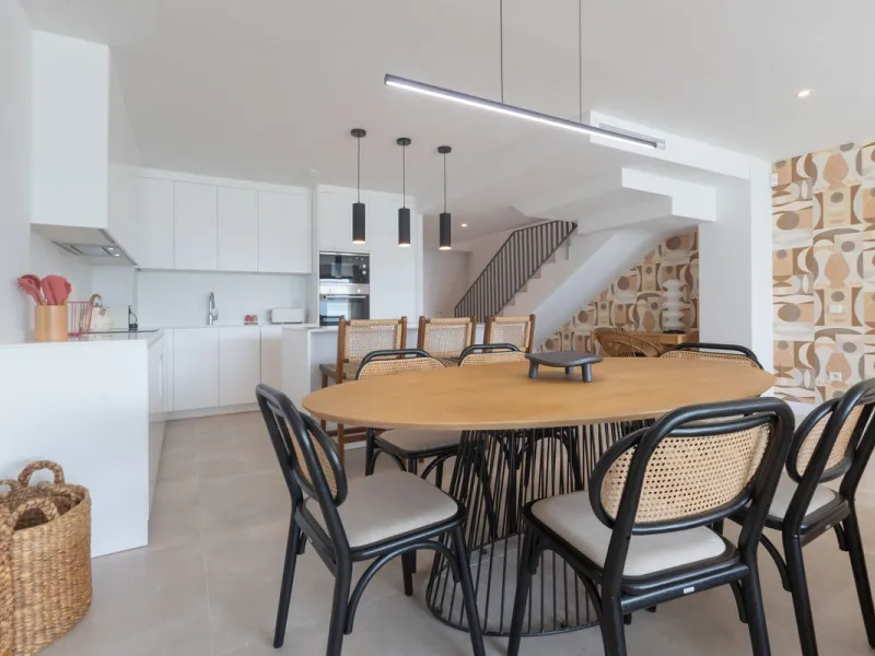 Innovative project located in Mijas de Costa in Malaga, famous for its golf courses. EDEN is an excellent development that combines the vision of a modern residential area and nature in one. The architecture is perfectly integrated into the landscape than
