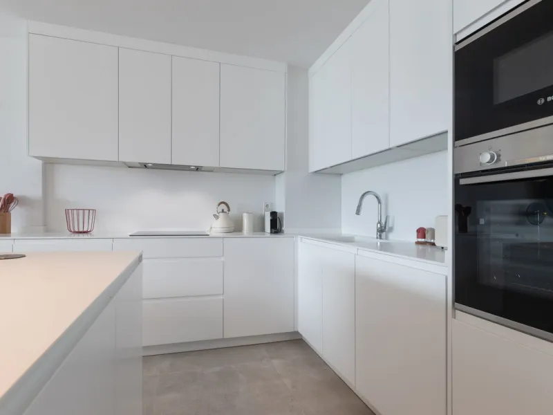 Innovative project located in Mijas de Costa in Malaga, famous for its golf courses. EDEN is an excellent development that combines the vision of a modern residential area and nature in one. The architecture is perfectly integrated into the landscape than