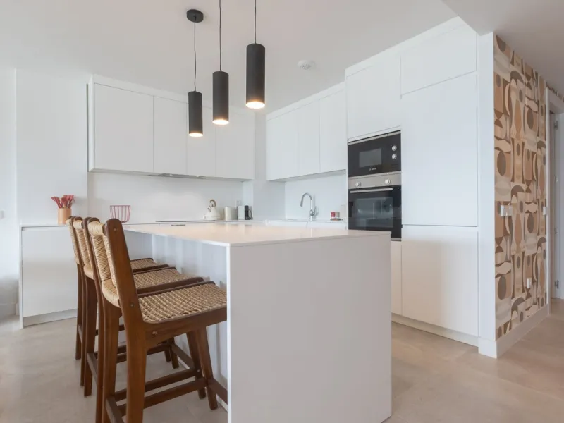 Innovative project located in Mijas de Costa in Malaga, famous for its golf courses. EDEN is an excellent development that combines the vision of a modern residential area and nature in one. The architecture is perfectly integrated into the landscape than