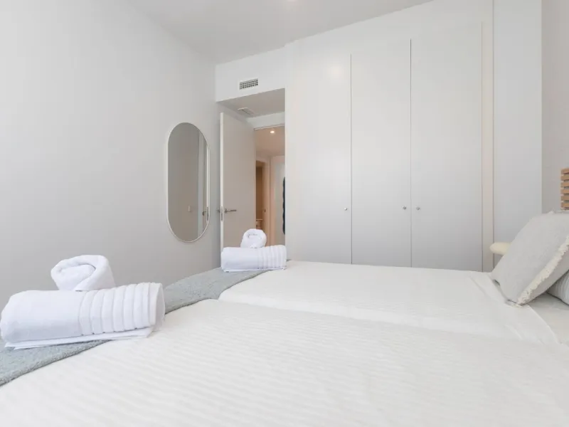 Innovative project located in Mijas de Costa in Malaga, famous for its golf courses. EDEN is an excellent development that combines the vision of a modern residential area and nature in one. The architecture is perfectly integrated into the landscape than
