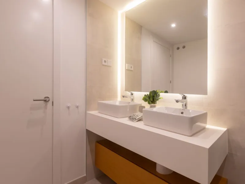 Innovative project located in Mijas de Costa in Malaga, famous for its golf courses. EDEN is an excellent development that combines the vision of a modern residential area and nature in one. The architecture is perfectly integrated into the landscape than