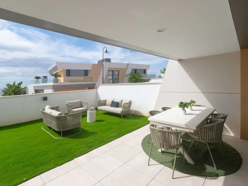 Innovative project located in Mijas de Costa in Malaga, famous for its golf courses. EDEN is an excellent development that combines the vision of a modern residential area and nature in one. The architecture is perfectly integrated into the landscape than