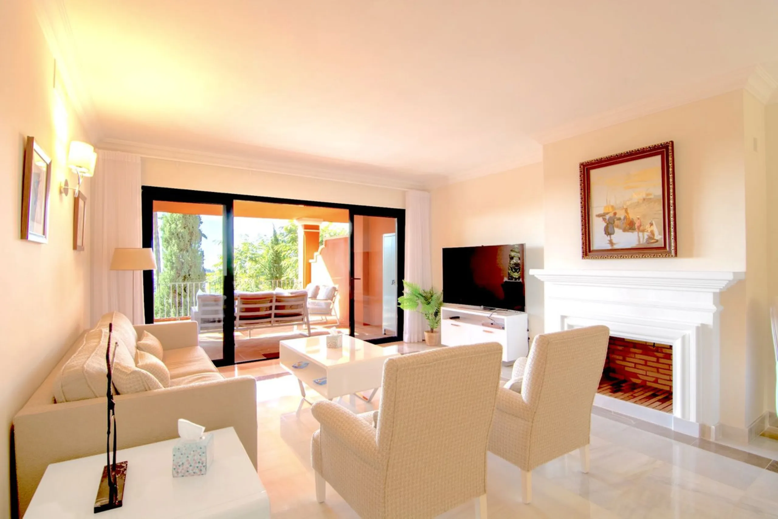 If you are looking for a home within easy reach of Marbella then take a look at this.