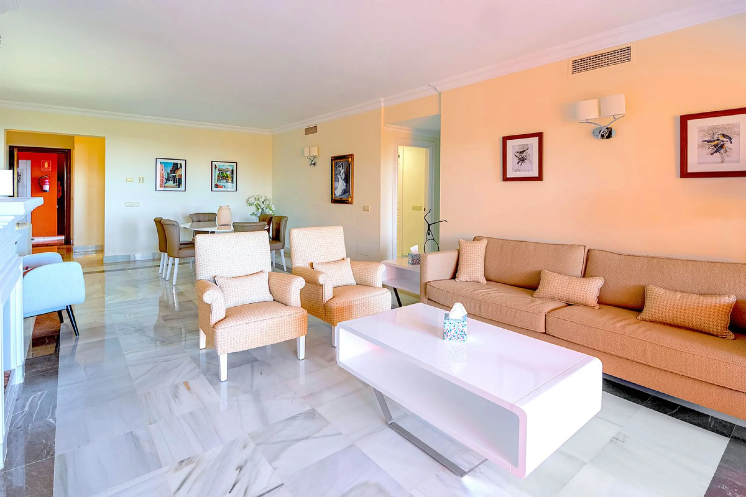 If you are looking for a home within easy reach of Marbella then take a look at this.