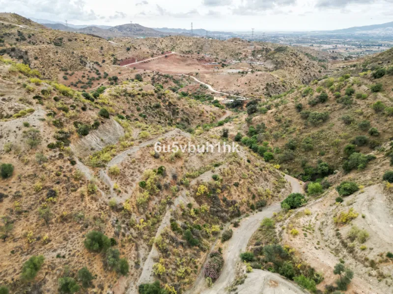 Plot - Land в продаже в Estacion de Cartama, Málaga. Площадь участка 90498 м²