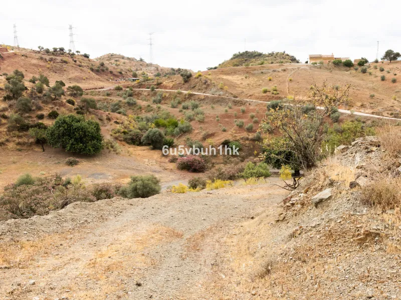 Plot - Land в продаже в Estacion de Cartama, Málaga. Площадь участка 90498 м²