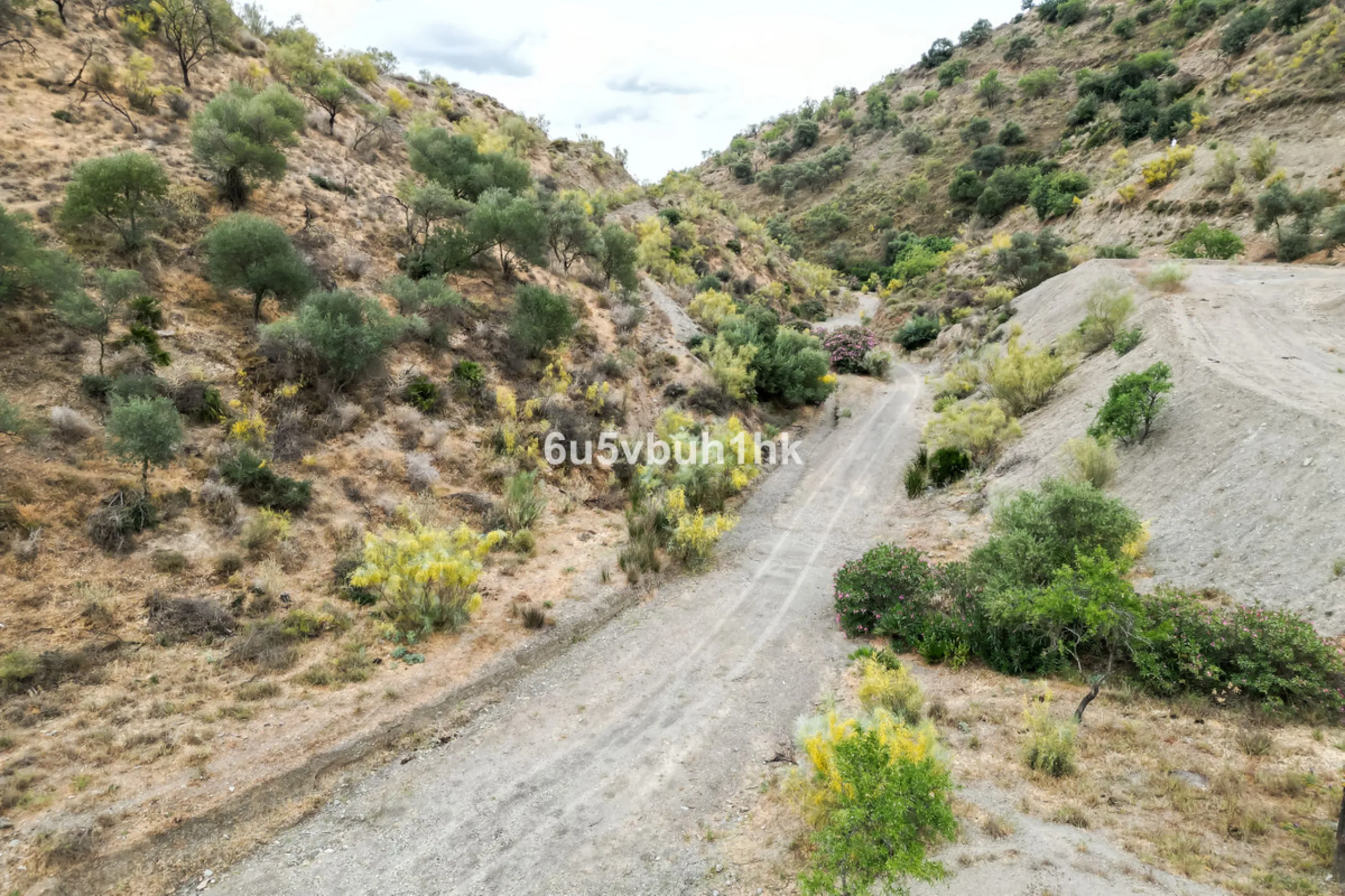 Plot - Land в продаже в Estacion de Cartama, Málaga. Площадь участка 90498 м²