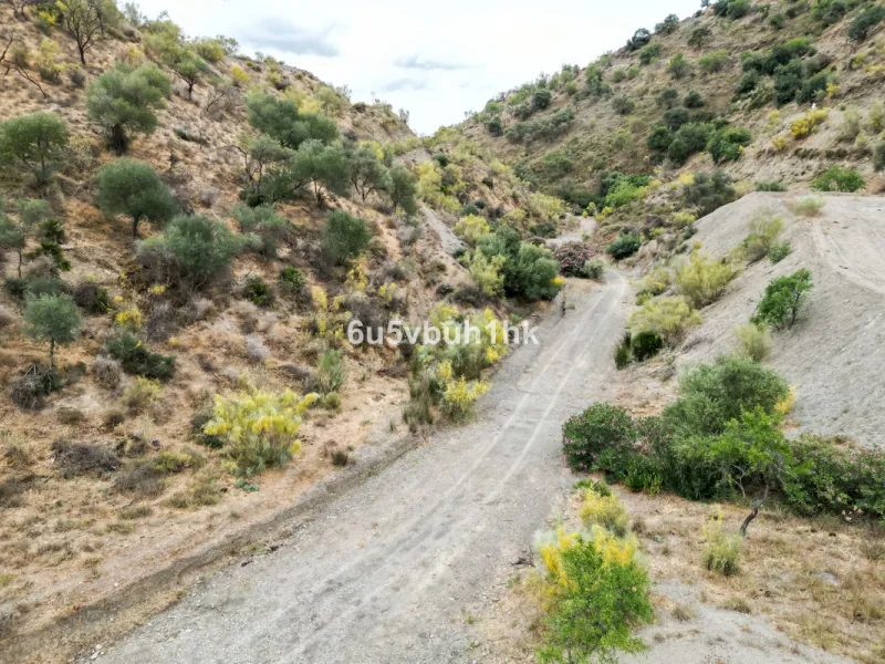 Plot - Land в продаже в Estacion de Cartama, Málaga. Площадь участка 90498 м²