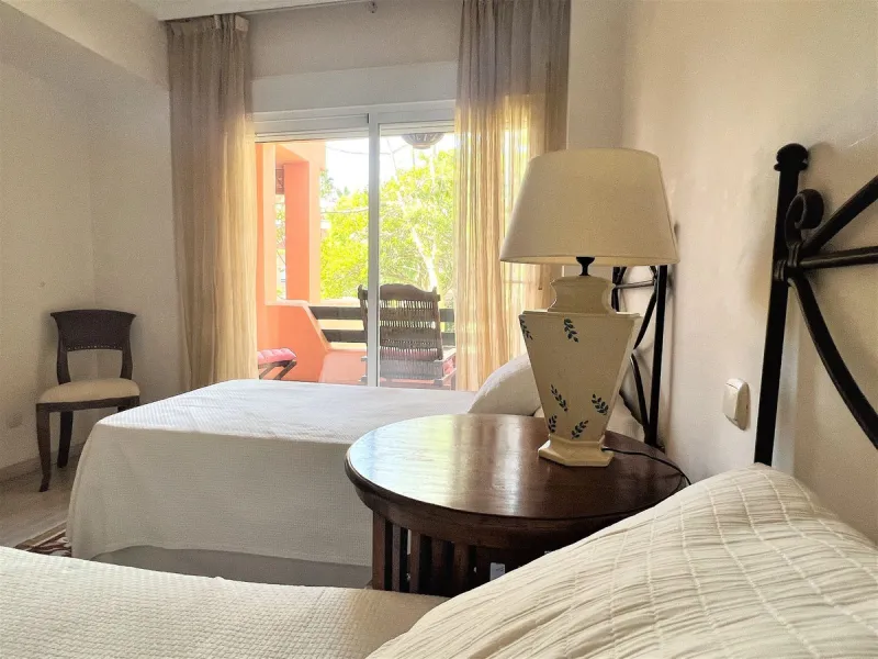 Апартамент средний этаж, Guadalmina Baja, Costa del Sol