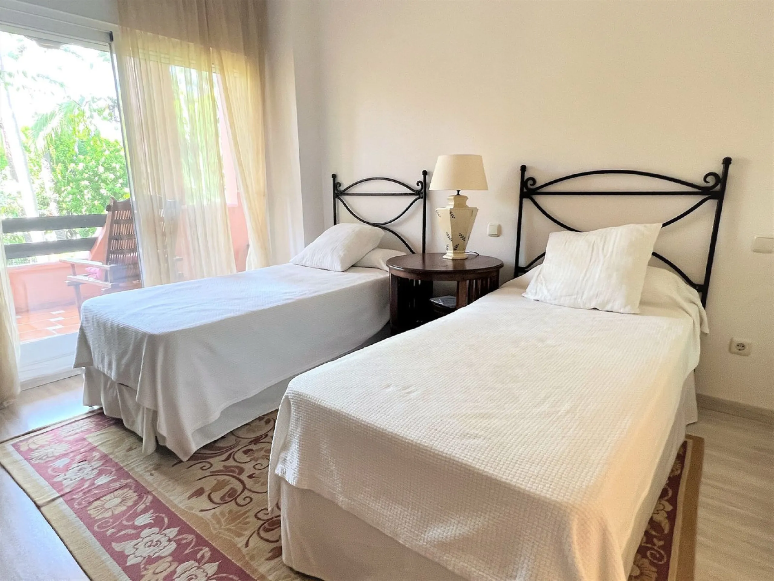 Апартамент средний этаж, Guadalmina Baja, Costa del Sol