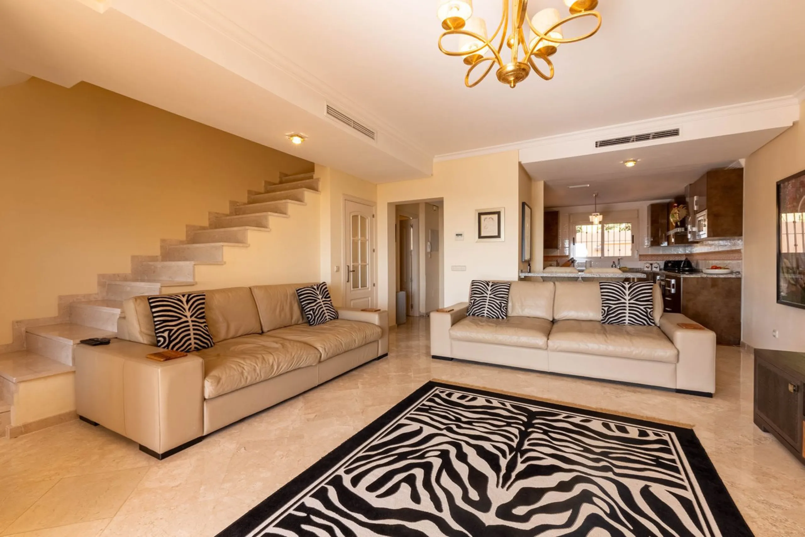 Duplex, La Mairena, Costa del Sol.
