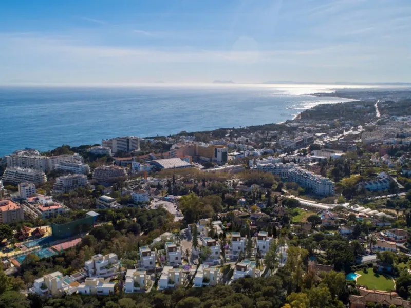 Modern luxury villa of exceptional qualities is located in a gated community, consisting of only 12 villas, with 24 hour security guards and concierge services situated in a green oasis on the edge of the famous Golden Mile and just a few metres from the 