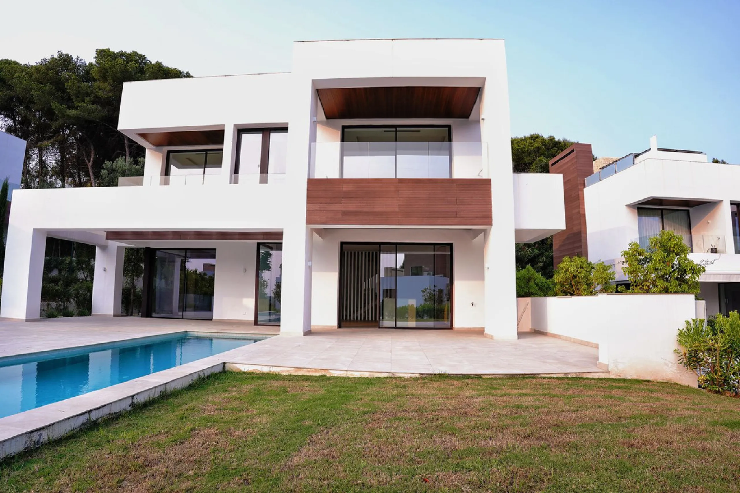 Modern luxury villa of exceptional qualities is located in a gated community, consisting of only 12 villas, with 24 hour security guards and concierge services situated in a green oasis on the edge of the famous Golden Mile and just a few metres from the 