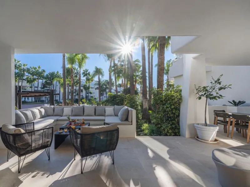Apartment - Ground Floor Apartment в продаже в Marbella, Málaga. В доме 3 спален и 3 ванных комнат. Площадь дома 138 м²