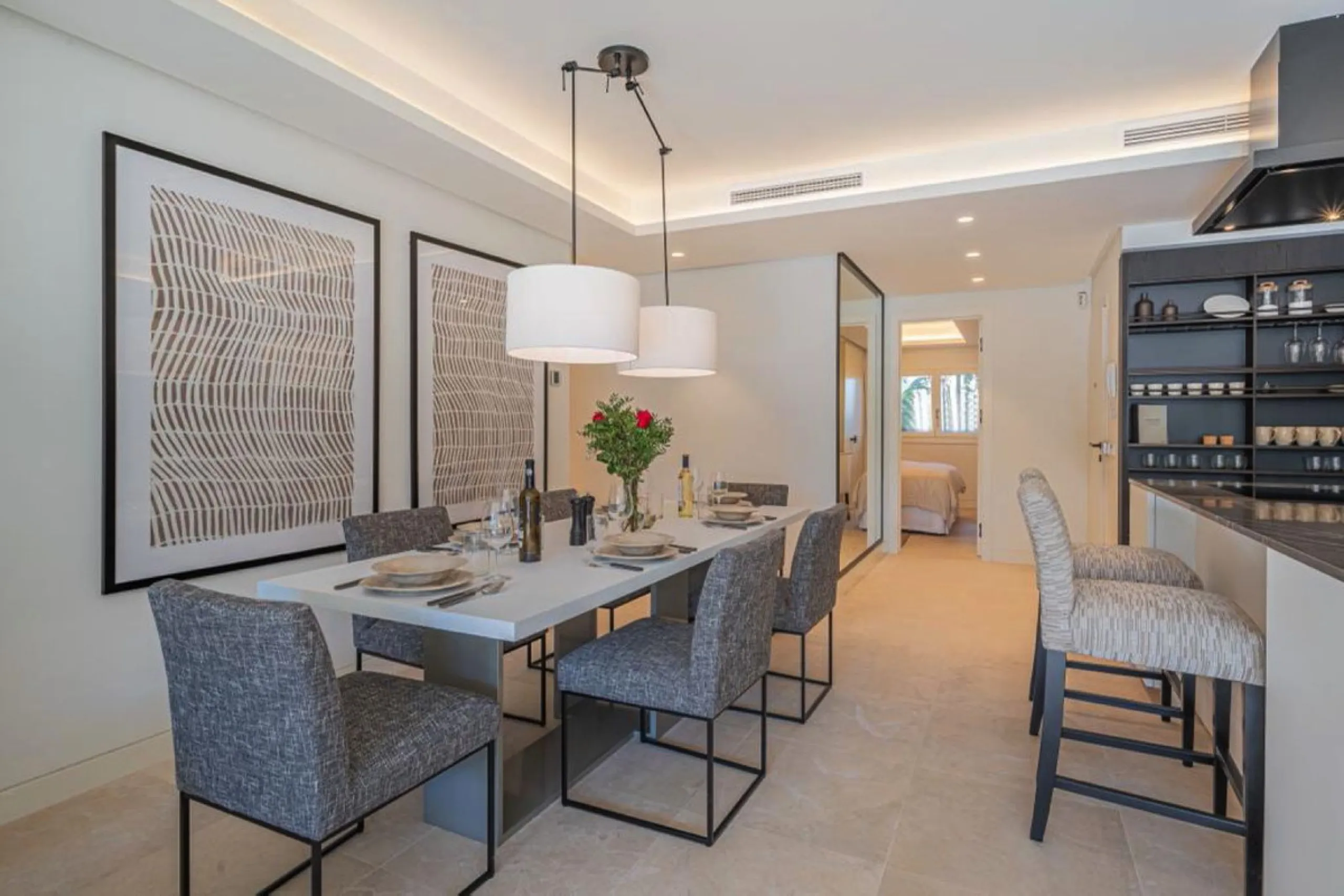 Apartment - Ground Floor Apartment в продаже в Marbella, Málaga. В доме 3 спален и 3 ванных комнат. Площадь дома 138 м²