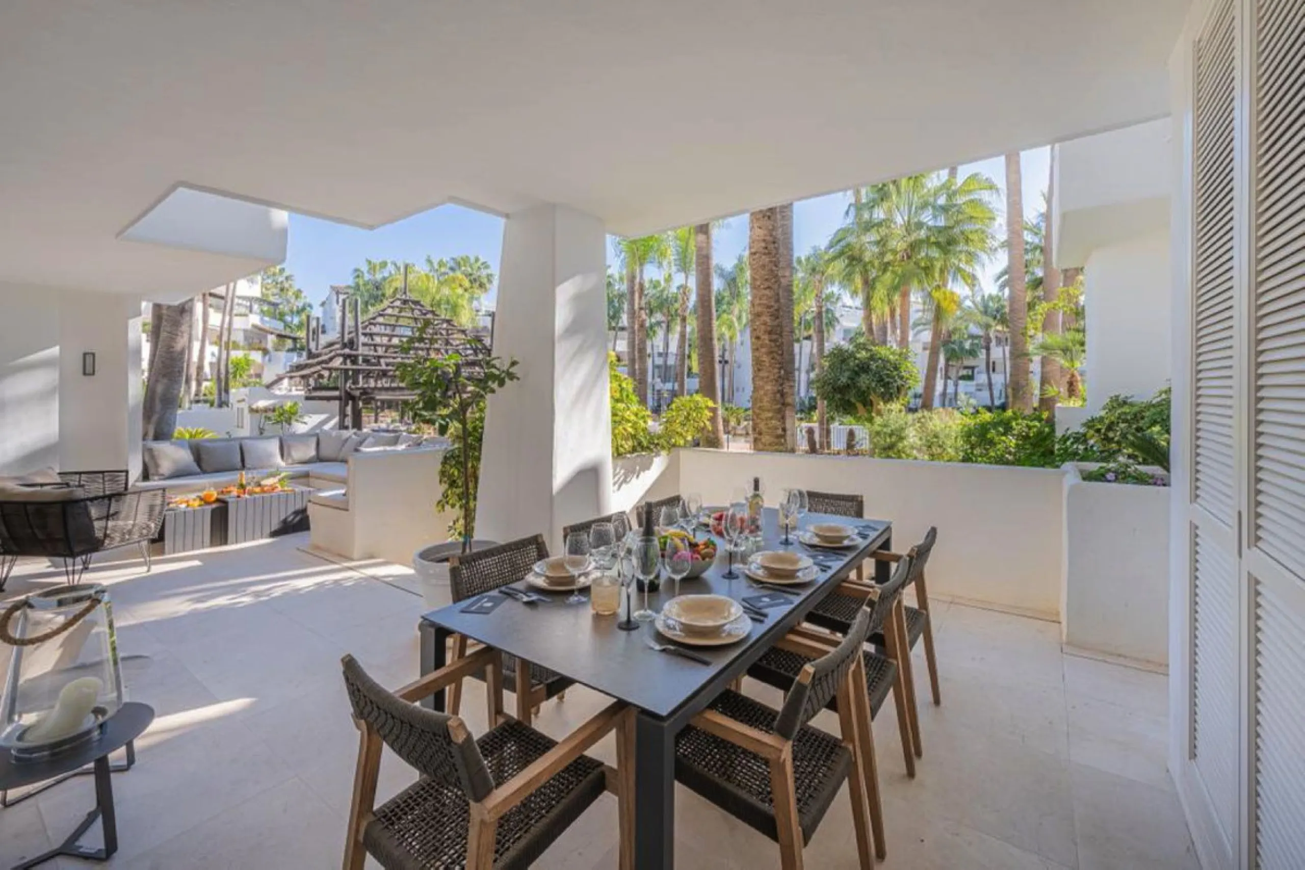 Apartment - Ground Floor Apartment в продаже в Marbella, Málaga. В доме 3 спален и 3 ванных комнат. Площадь дома 138 м²