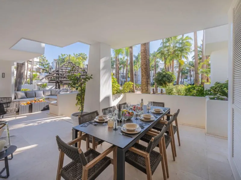 Apartment - Ground Floor Apartment в продаже в Marbella, Málaga. В доме 3 спален и 3 ванных комнат. Площадь дома 138 м²