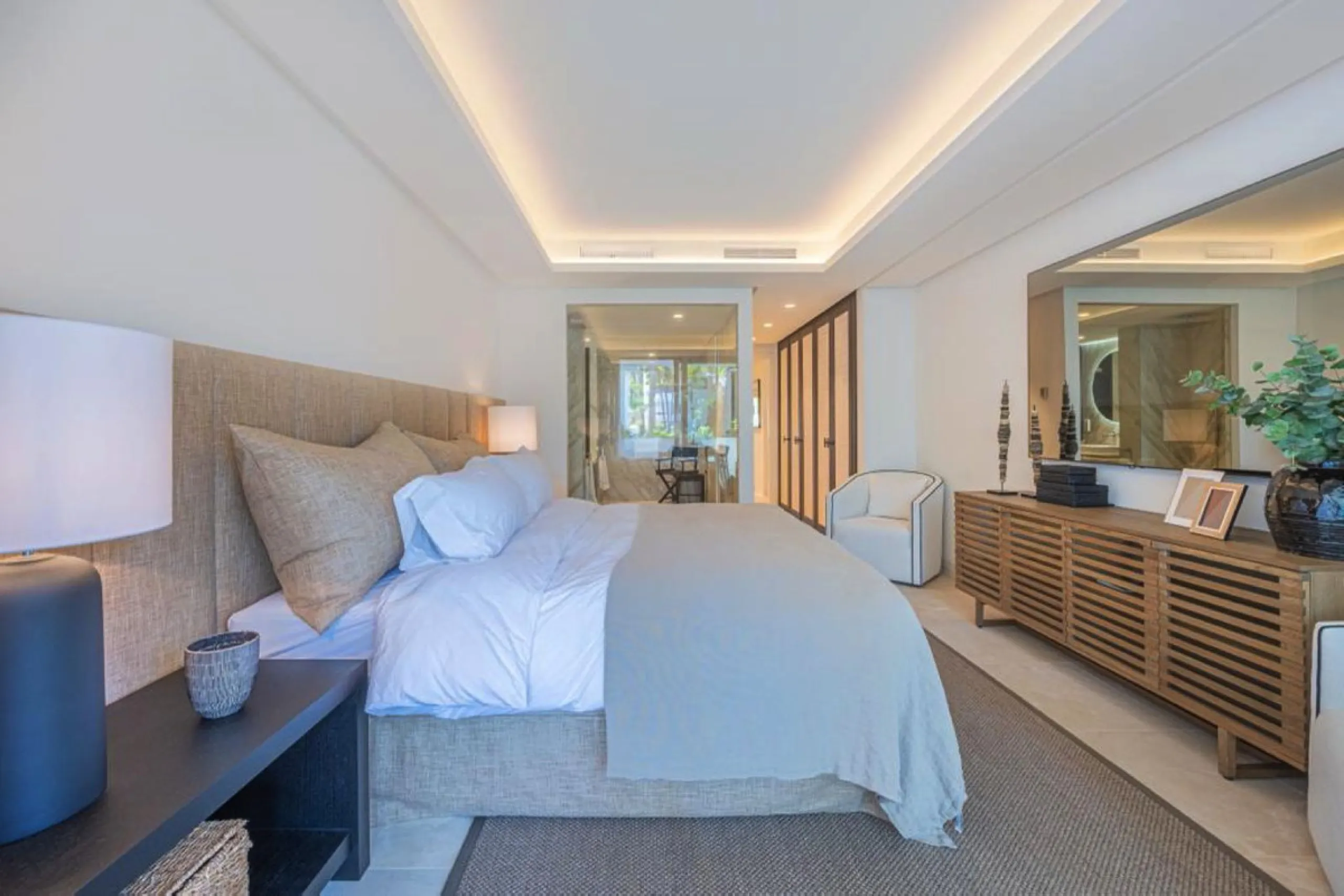 Apartment - Ground Floor Apartment в продаже в Marbella, Málaga. В доме 3 спален и 3 ванных комнат. Площадь дома 138 м²