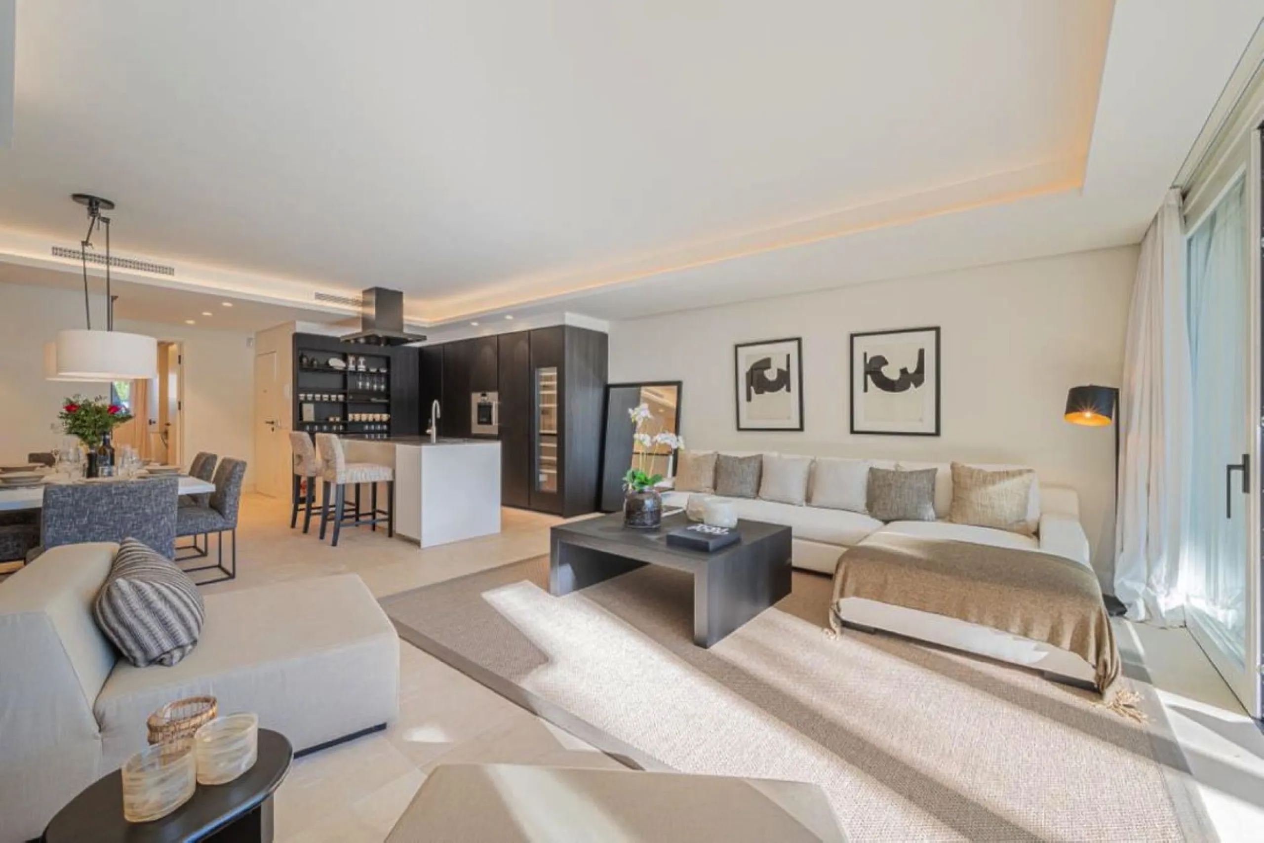 Apartment - Ground Floor Apartment в продаже в Marbella, Málaga. В доме 3 спален и 3 ванных комнат. Площадь дома 138 м²