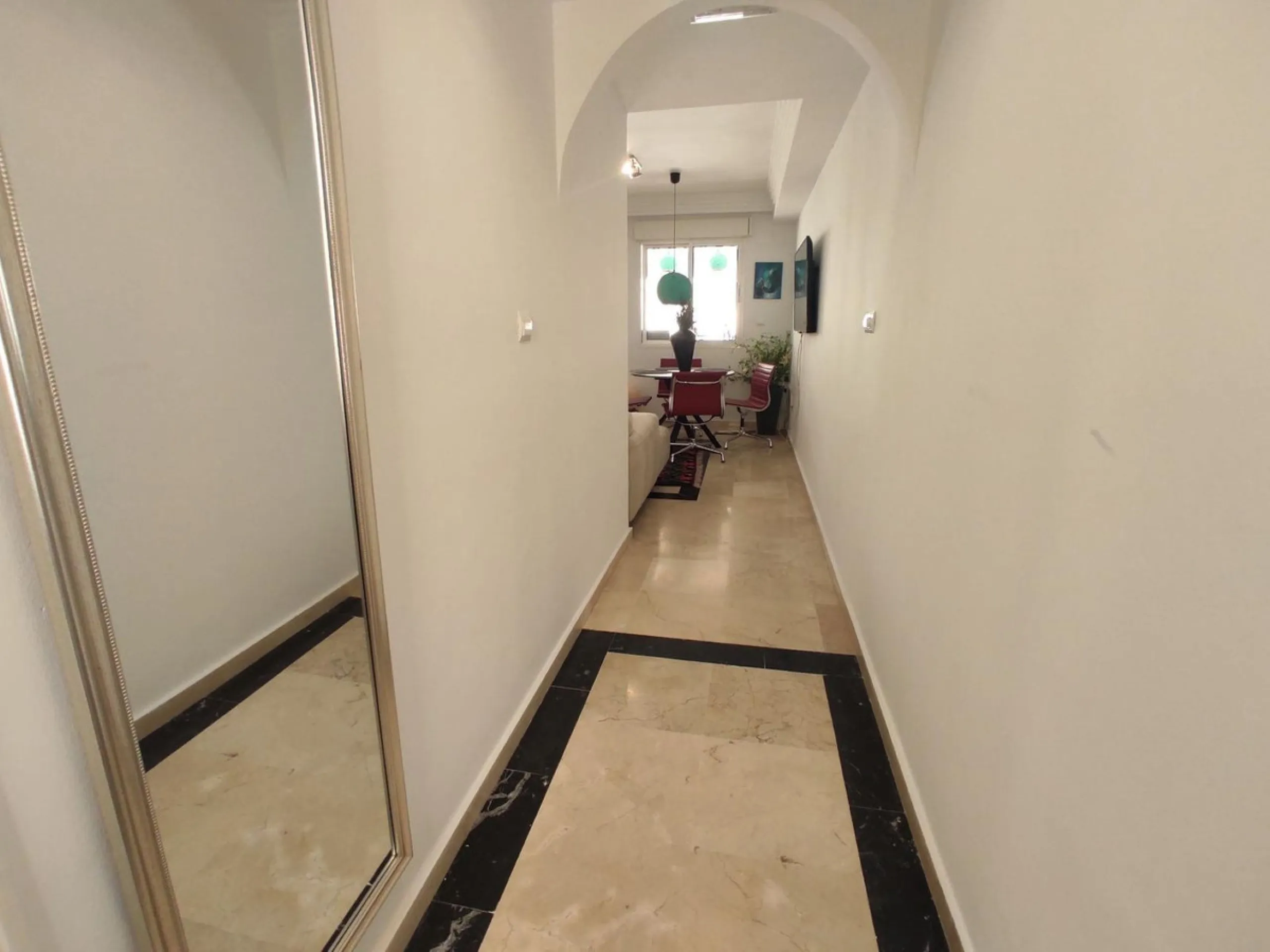 This apartment is located on the front line of one of the best beaches in Marbella, offering a privileged location to enjoy the sun and the sea. It is also situated in a wider setting of natural sand .