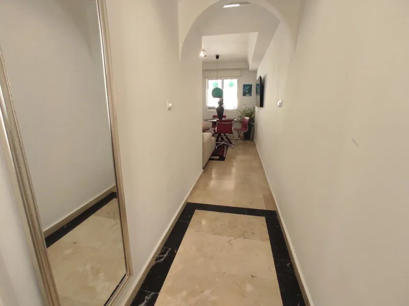 This apartment is located on the front line of one of the best beaches in Marbella, offering a privileged location to enjoy the sun and the sea. It is also situated in a wider setting of natural sand .