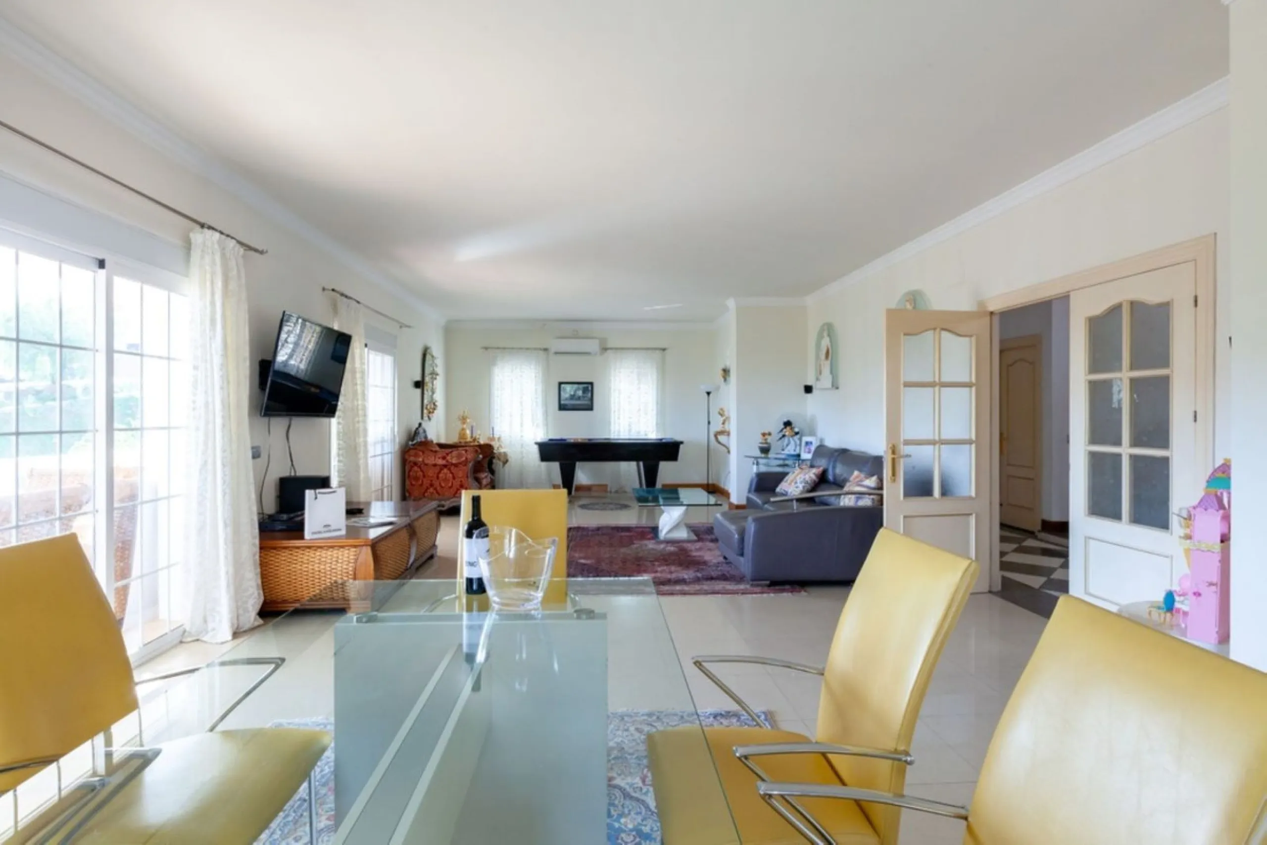 House - Detached Villa в продаже в Mijas, Málaga. В доме 5 спален и 5 ванных комнат. Площадь дома 601 м². Площадь участка 1290 м²
