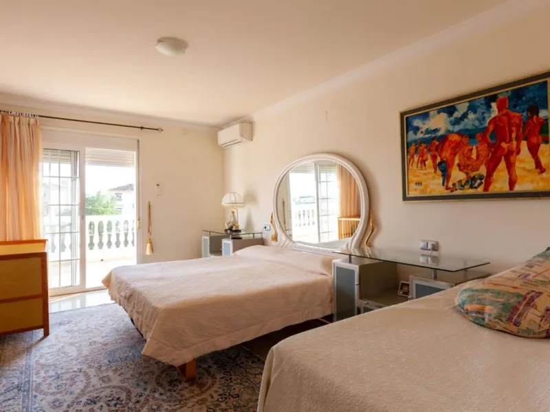House - Detached Villa в продаже в Mijas, Málaga. В доме 5 спален и 5 ванных комнат. Площадь дома 601 м². Площадь участка 1290 м²
