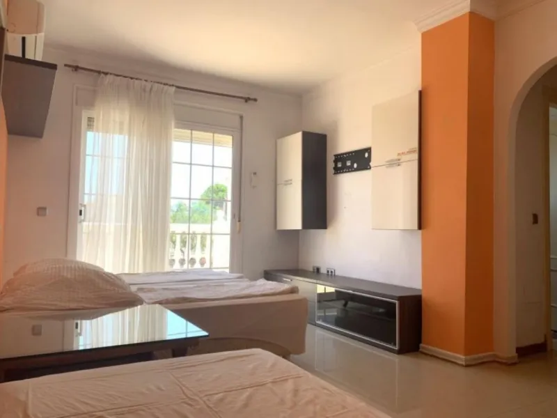 House - Detached Villa в продаже в Mijas, Málaga. В доме 5 спален и 5 ванных комнат. Площадь дома 601 м². Площадь участка 1290 м²