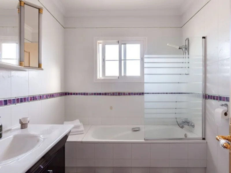 House - Detached Villa в продаже в Mijas, Málaga. В доме 5 спален и 5 ванных комнат. Площадь дома 601 м². Площадь участка 1290 м²