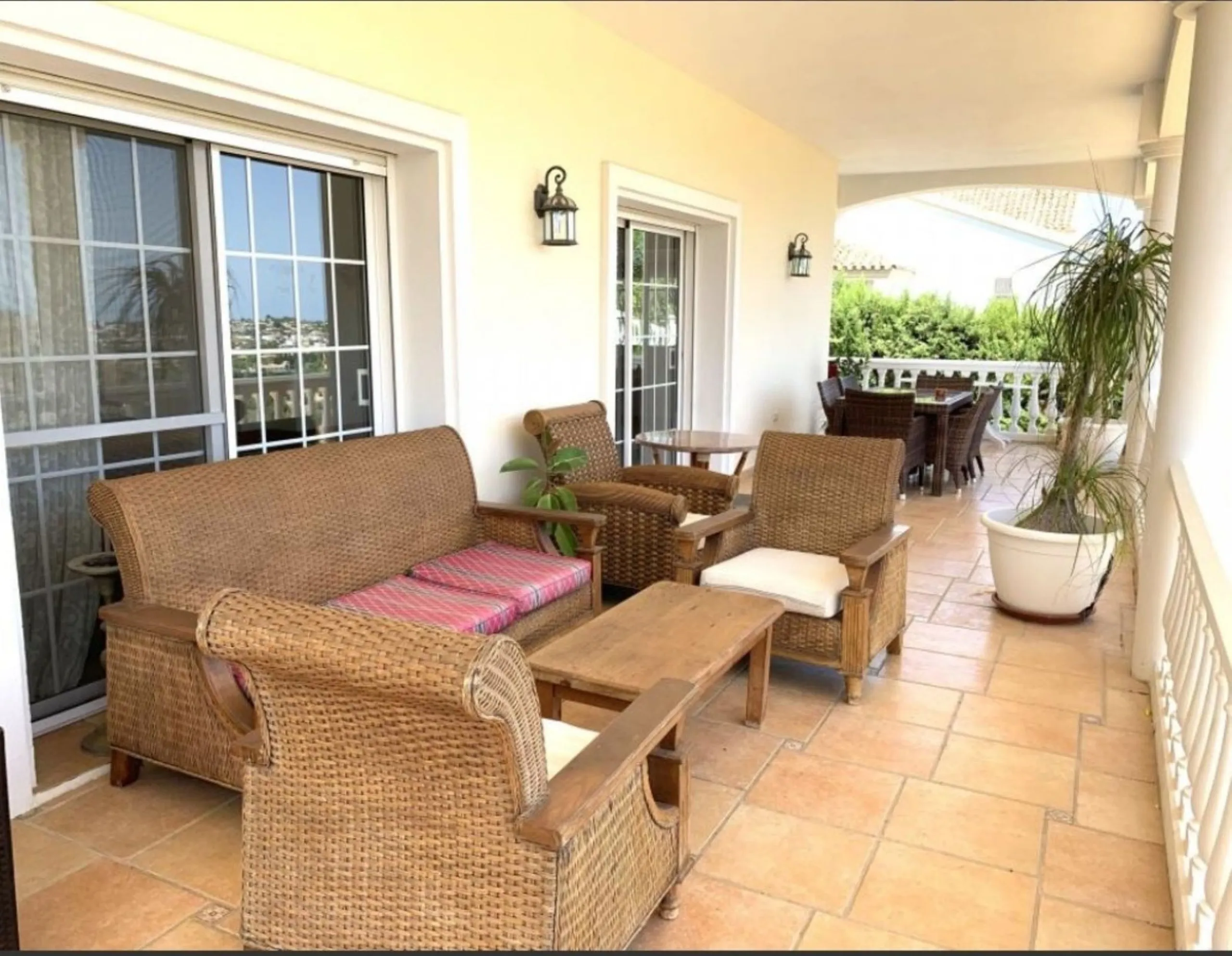 House - Detached Villa в продаже в Mijas, Málaga. В доме 5 спален и 5 ванных комнат. Площадь дома 601 м². Площадь участка 1290 м²