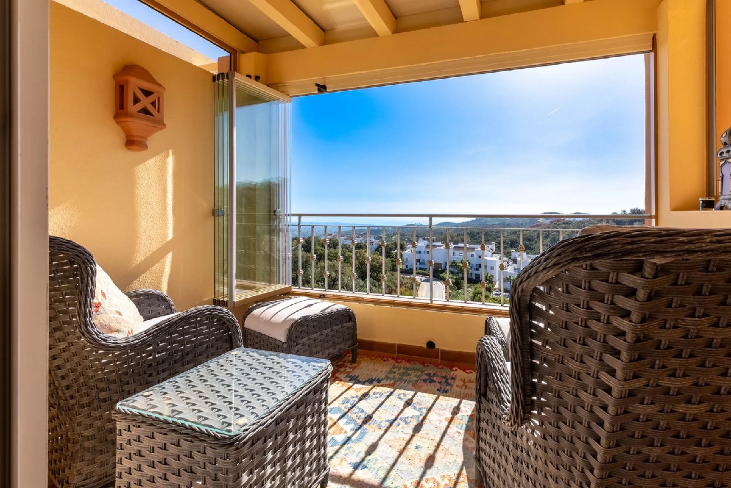 Duplex, La Mairena, Costa del Sol.