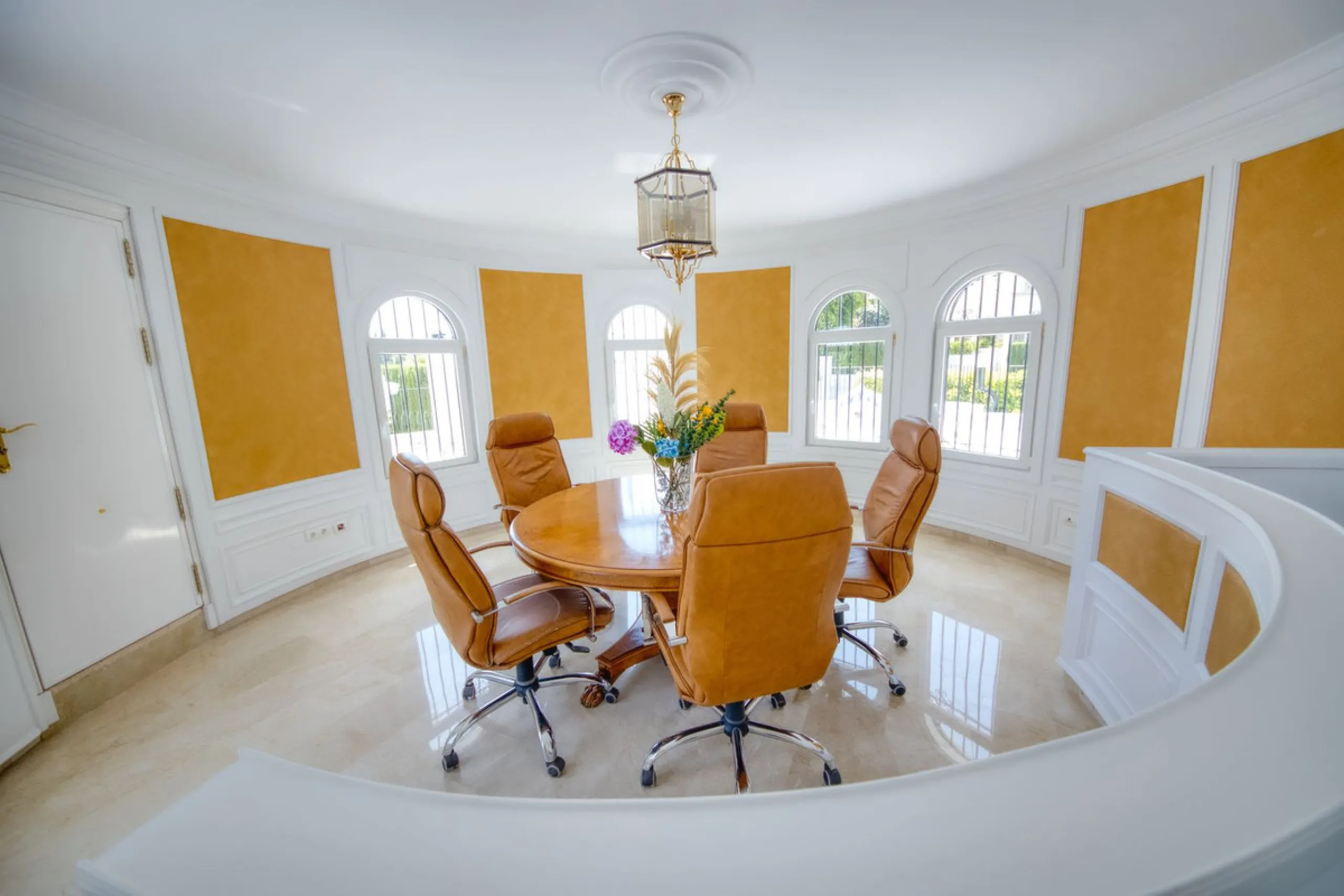 LUXURY VILLA – 2000 SQM PLOT – BENALMADENA