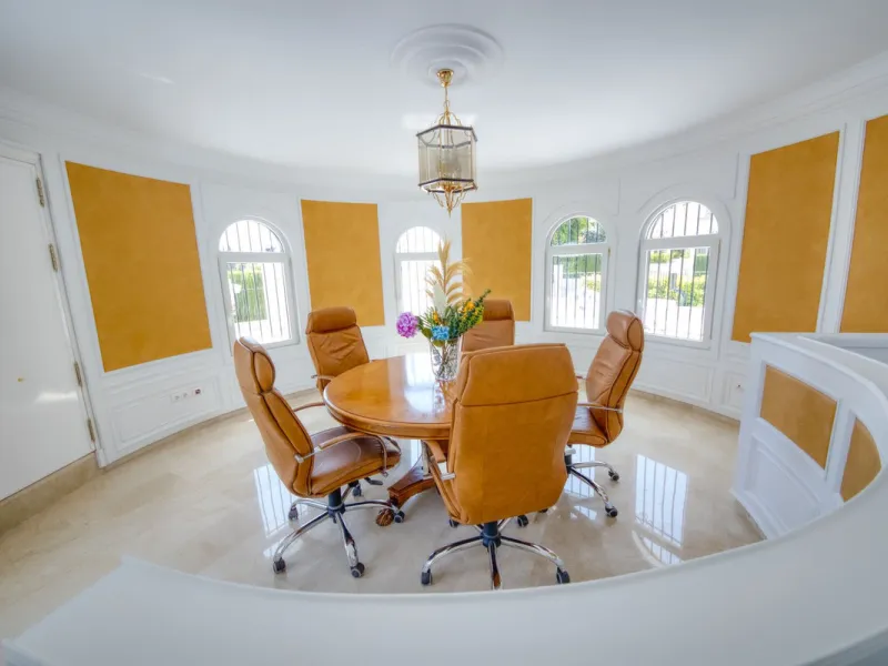 LUXURY VILLA – 2000 SQM PLOT – BENALMADENA