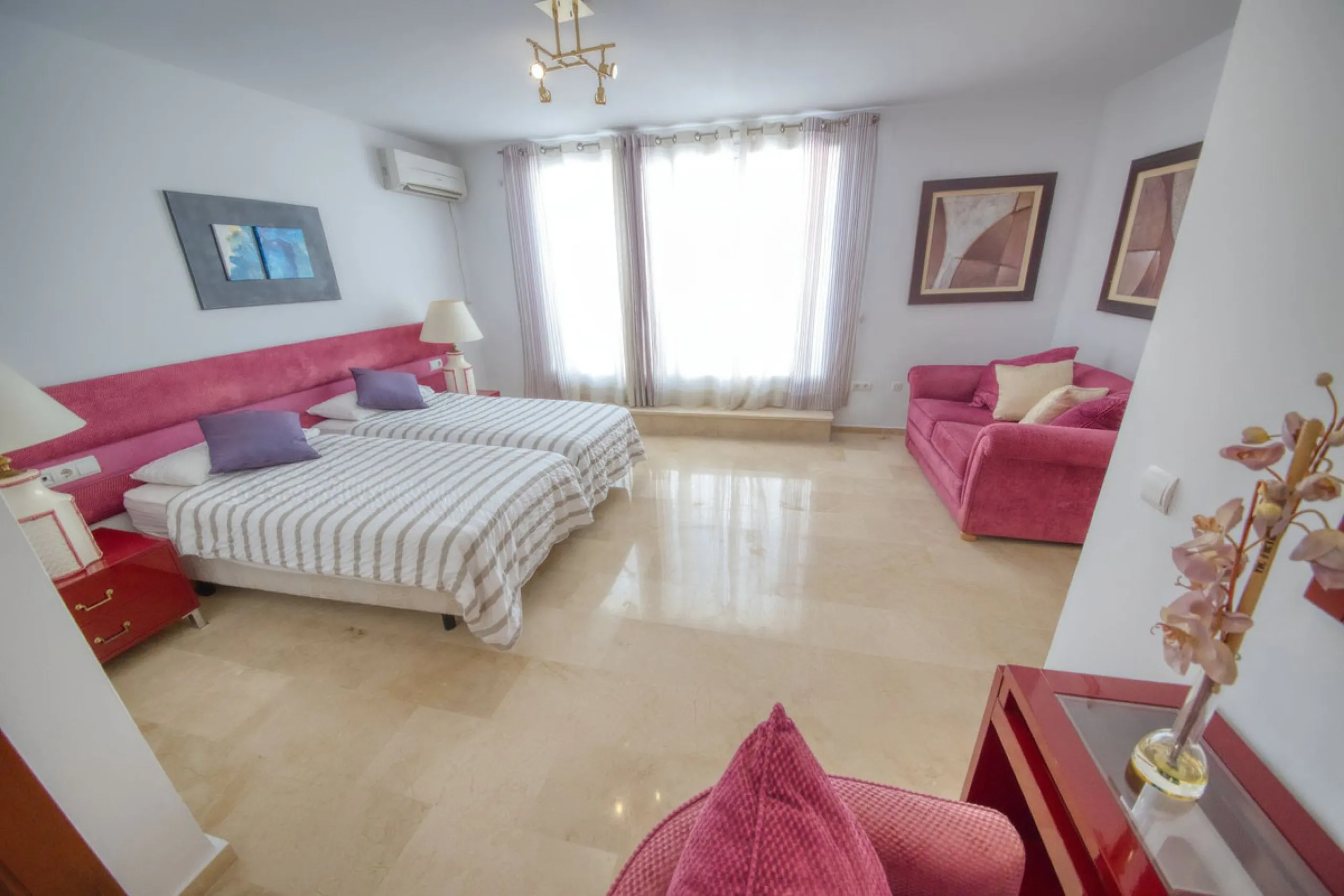 LUXURY VILLA – 2000 SQM PLOT – BENALMADENA