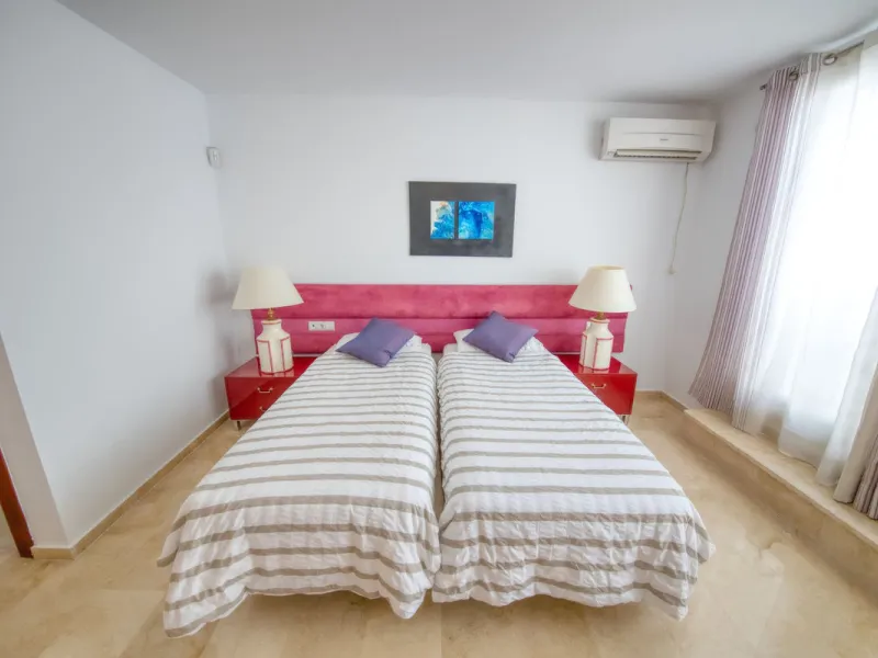 LUXURY VILLA – 2000 SQM PLOT – BENALMADENA