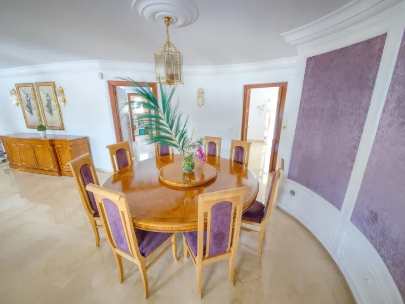 LUXURY VILLA – 2000 SQM PLOT – BENALMADENA