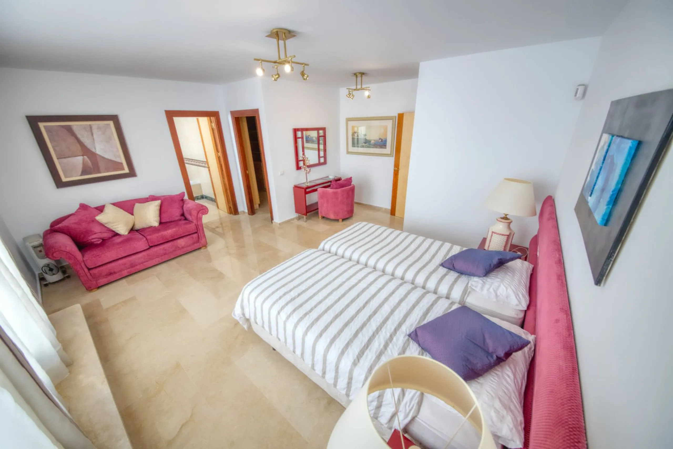 LUXURY VILLA – 2000 SQM PLOT – BENALMADENA