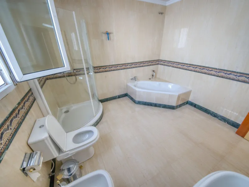 LUXURY VILLA – 2000 SQM PLOT – BENALMADENA