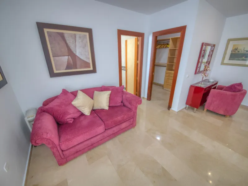 LUXURY VILLA – 2000 SQM PLOT – BENALMADENA