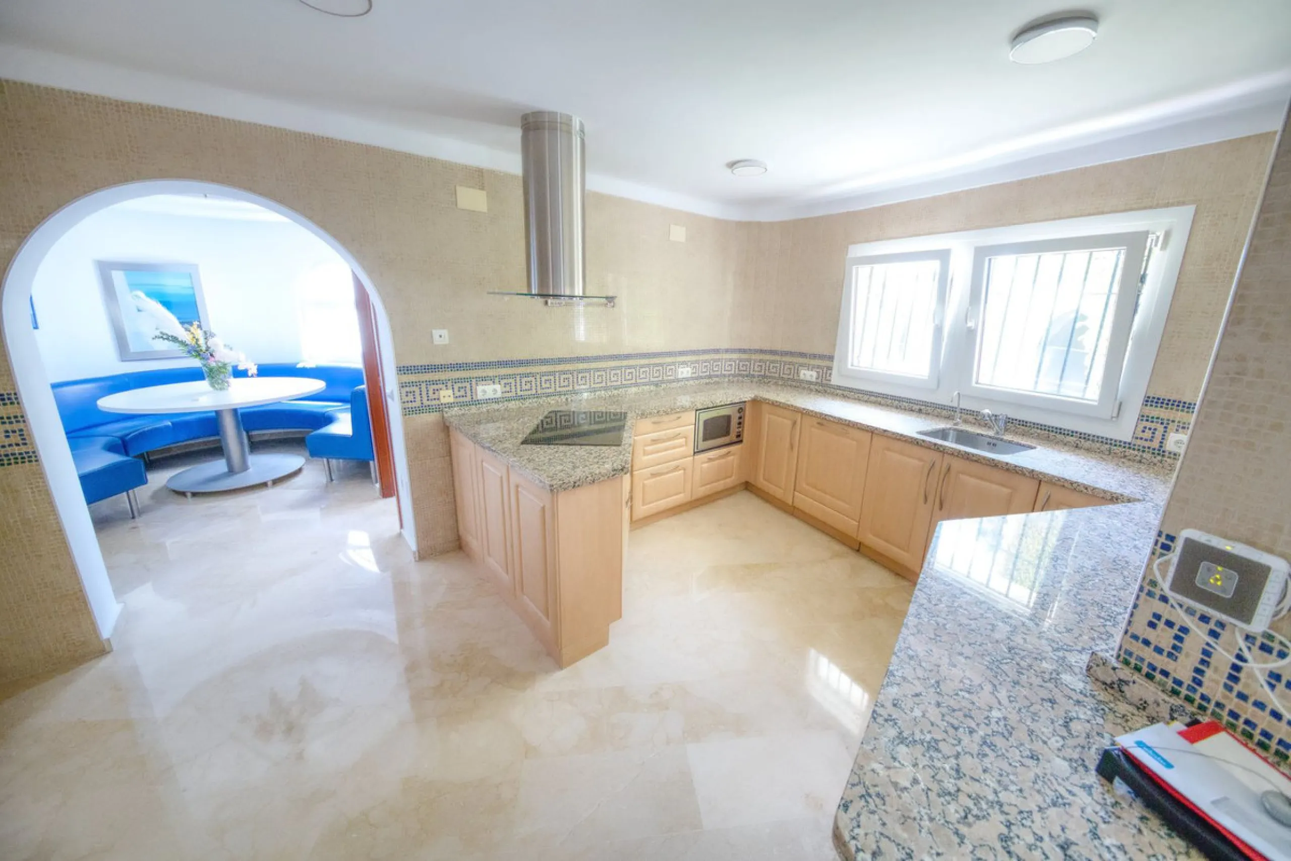 LUXURY VILLA – 2000 SQM PLOT – BENALMADENA