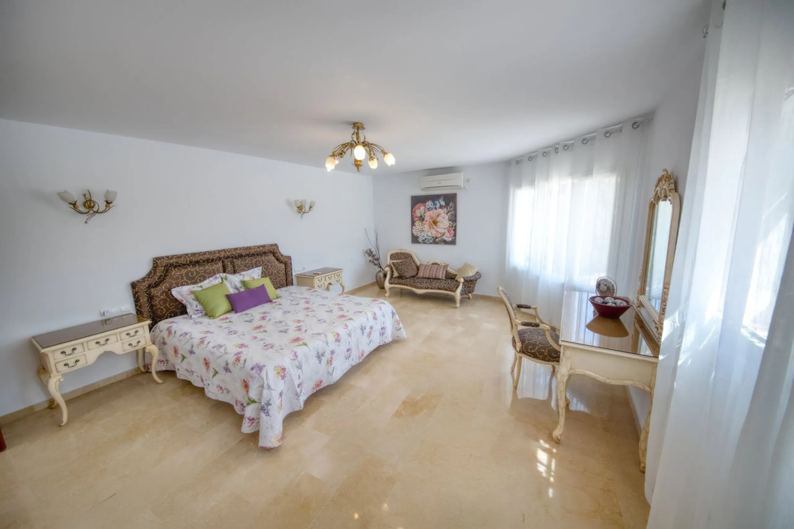 LUXURY VILLA – 2000 SQM PLOT – BENALMADENA