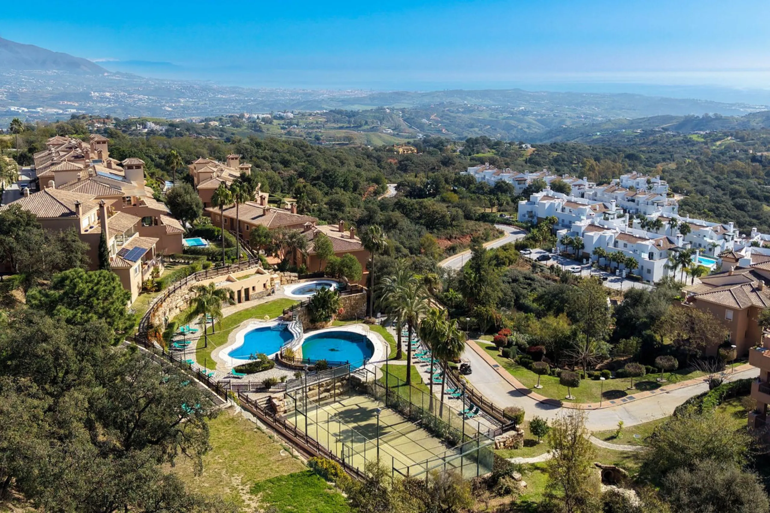 Duplex, La Mairena, Costa del Sol.