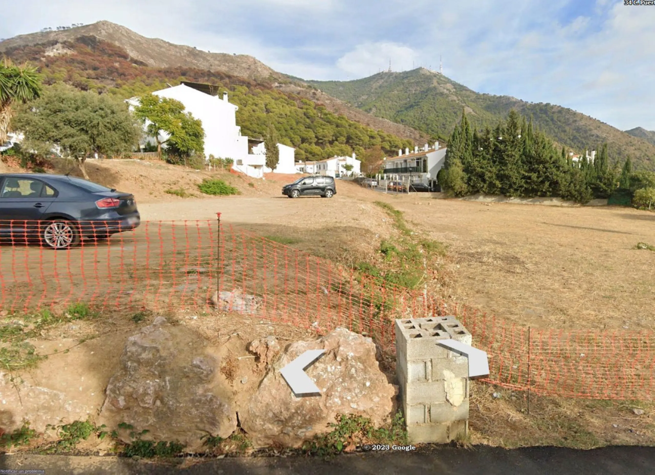 2 COMMERCIAL PLOTS FOR SALE near MIJAS PUEBLO with project to build promotion of: