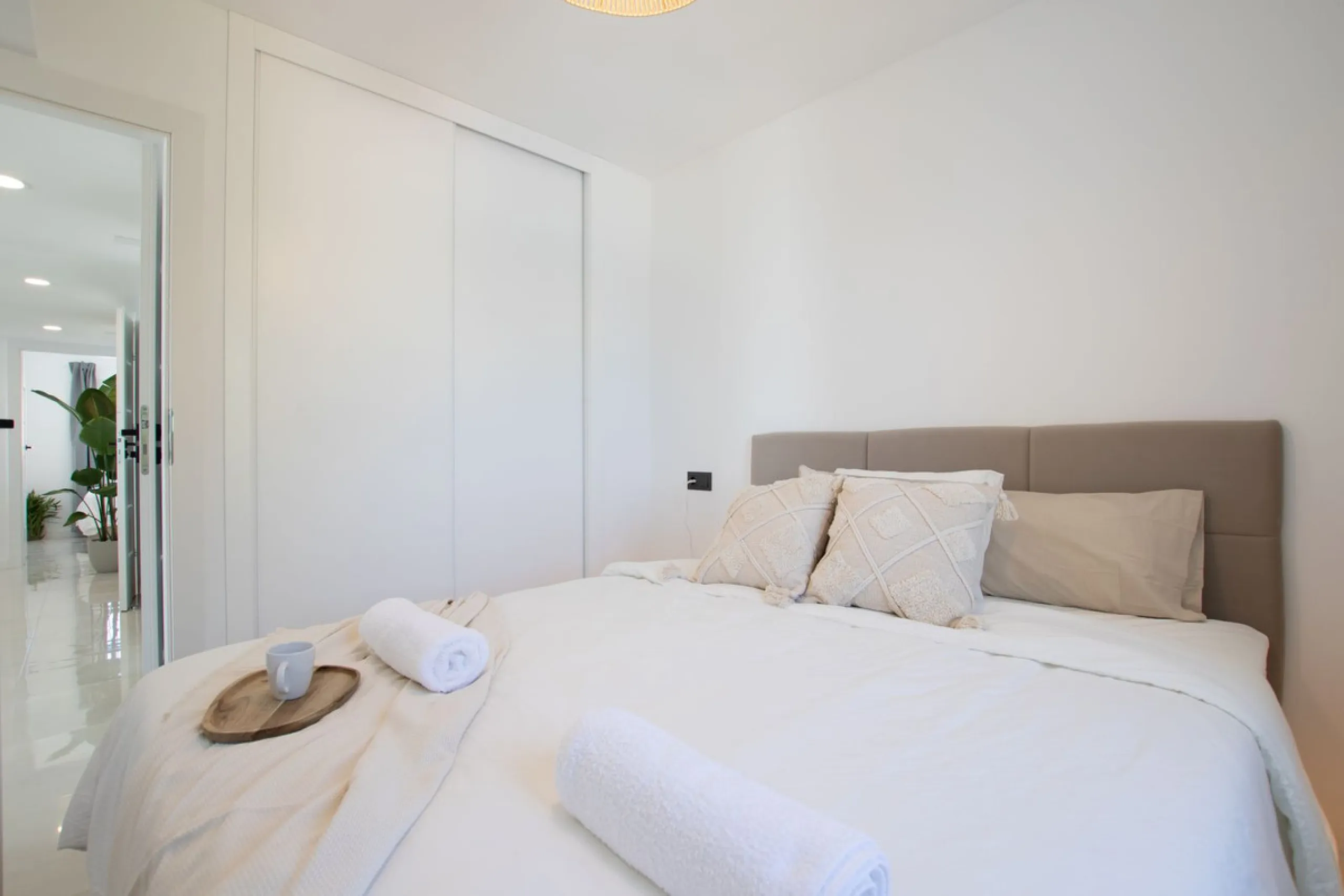 Exclusively! This unique penthouse for rent is located on the Costa del Sol, front line beach, with stunning views of the sea, sand, beach, Africa, Gibraltar, the promenade.