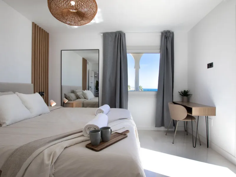 Exclusively! This unique penthouse for rent is located on the Costa del Sol, front line beach, with stunning views of the sea, sand, beach, Africa, Gibraltar, the promenade.
